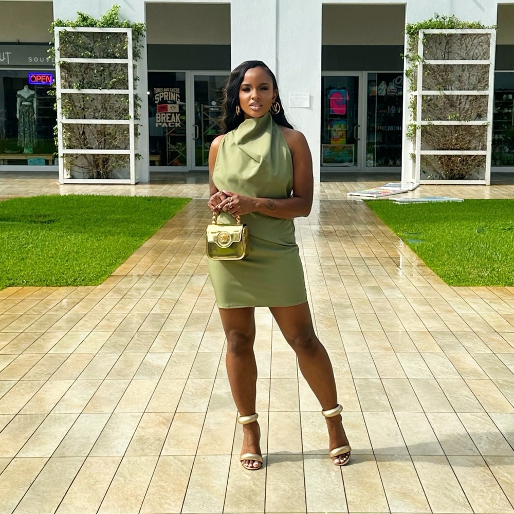 PrettyLittleThing Green Halter Sheath Dress
